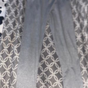 They are girls leggings